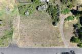 437 Trinity Street - Photo 2