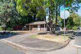 1004 Grape Street - Photo 19