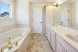 538 Leonard Street - Photo 39