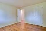 942 Maple Court - Photo 17