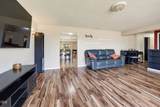 208 Kings Way - Photo 10