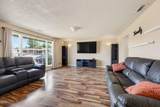 208 Kings Way - Photo 8