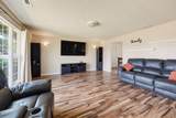 208 Kings Way - Photo 9
