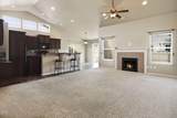 2447 Greenwood Avenue - Photo 4