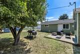 834 Ewen Street - Photo 4