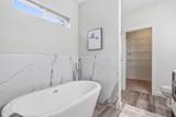 2238 Oak Avenue - Photo 29