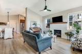1575 Perspective Drive - Photo 3