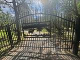 15 Twin Oaks Road - Photo 1