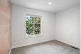 915 Saginaw Avenue - Photo 32