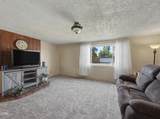 4414 Meadows Drive - Photo 6