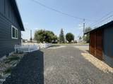 216 Avenue B - Photo 37