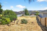 221 Christopher Way - Photo 6