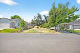 221 Christopher Way - Photo 9