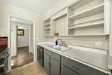 945 Hillview Drive - Photo 20