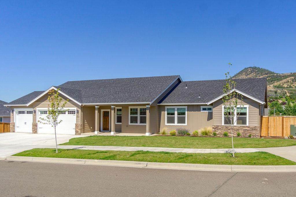 4833 Hathaway Drive - Photo 1