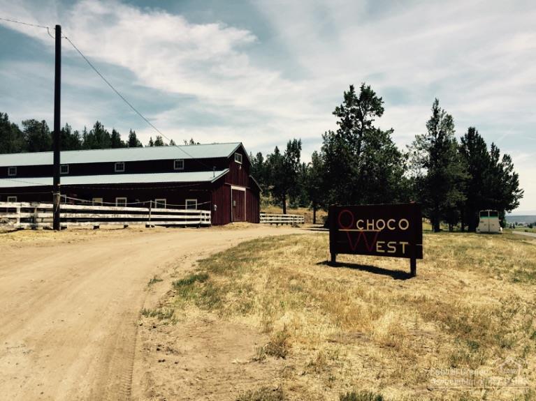 11638 NW Lister Avenue, Prineville, OR 97754 (MLS #201505912) :: Birtola Garmyn High Desert Realty