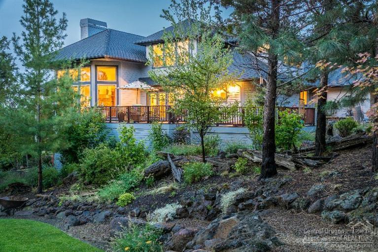 1881 NW Remarkable Drive, Bend, OR 97701 (MLS #201508763) :: Birtola Garmyn High Desert Realty