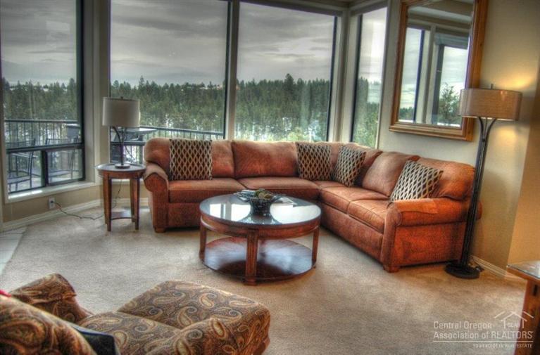 19717 SW Mt Bachelor Drive 319A, Bend, OR 97702 (MLS #201511051) :: Birtola Garmyn High Desert Realty