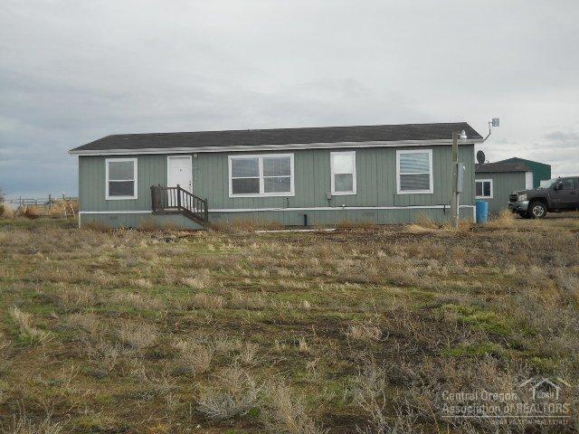 2515 NW Clackamas Drive, Madras, OR 97741 (MLS #201600348) :: Birtola Garmyn High Desert Realty
