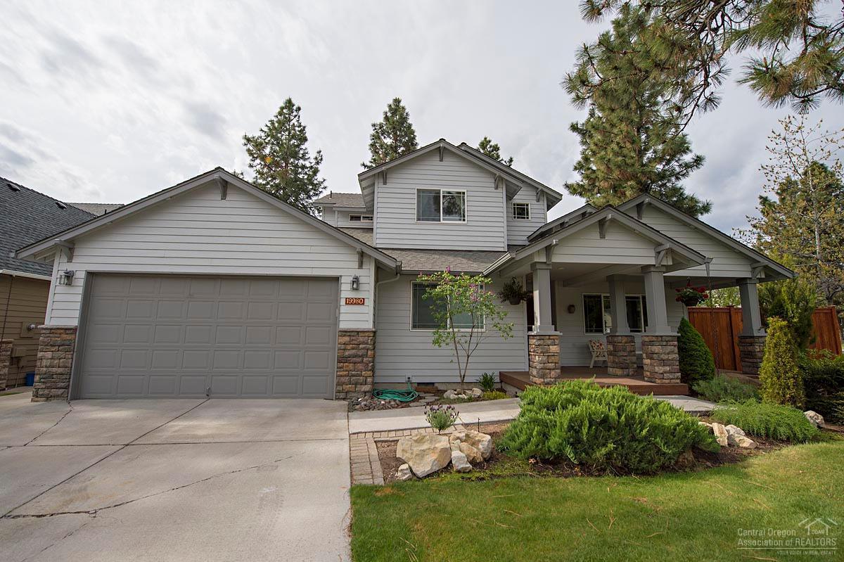 19980 Heron Loop, Bend, OR 97702 (MLS #201604247) :: Birtola Garmyn High Desert Realty