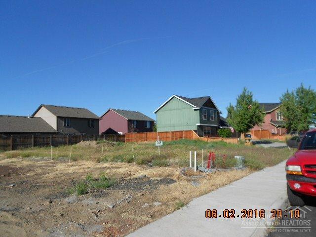2160 NW Kilnwood Court, Redmond, OR 97756 (MLS #201605486) :: Birtola Garmyn High Desert Realty