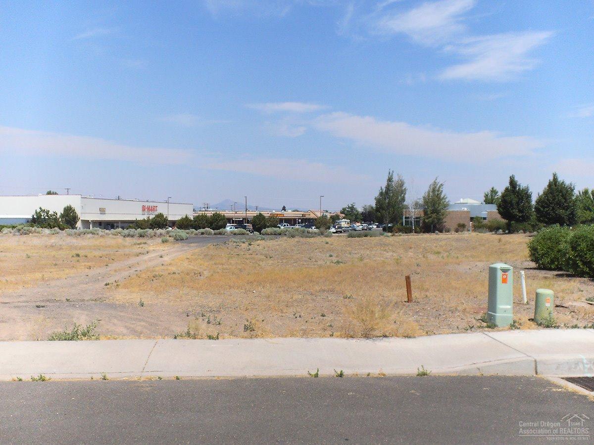 1735 Umatilla Avenue - Photo 1
