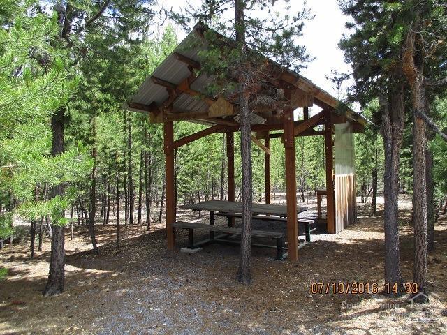 4100 Paunina Street Tl, Crescent, OR 97733 (MLS #201607531) :: Birtola Garmyn High Desert Realty