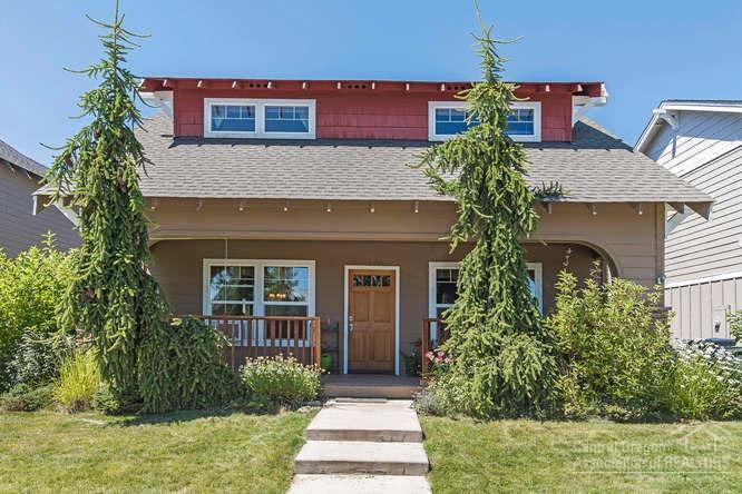 21280 Beall Drive, Bend, OR 97701 (MLS #201607775) :: Birtola Garmyn High Desert Realty
