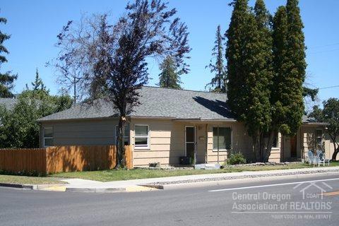 931 SW Black Butte Boulevard, Redmond, OR 97756 (MLS #201607913) :: Birtola Garmyn High Desert Realty