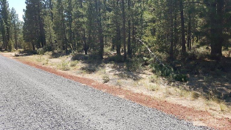 1500 Sina Lane Lot, La Pine, OR 97739 (MLS #201608165) :: Birtola Garmyn High Desert Realty