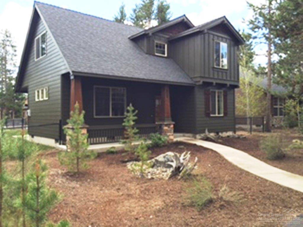 51871 Hollinshead Place, La Pine, OR 97739 (MLS #201608234) :: Birtola Garmyn High Desert Realty