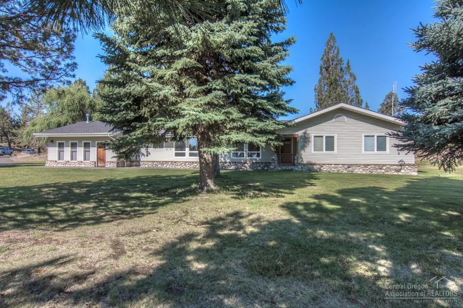 63951 Deschutes Market Road, Bend, OR 97701 (MLS #201608288) :: Birtola Garmyn High Desert Realty