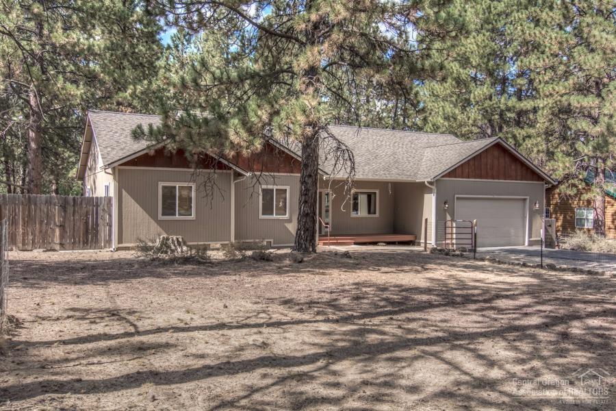 19576 Manzanita Lane, Bend, OR 97702 (MLS #201609041) :: Birtola Garmyn High Desert Realty
