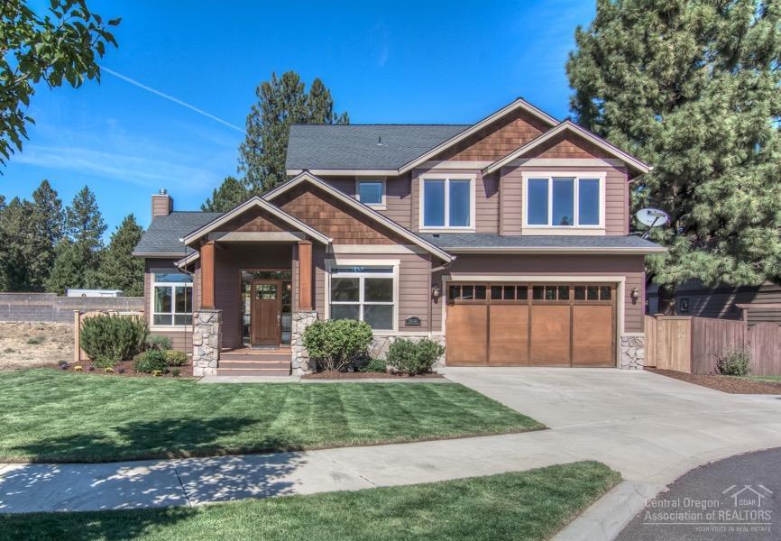 20488 Mazama Place, Bend, OR 97702 (MLS #201609393) :: Birtola Garmyn High Desert Realty