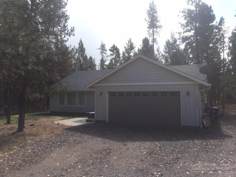 17297 Jacinto Road, Bend, OR 97707 (MLS #201609871) :: Birtola Garmyn High Desert Realty