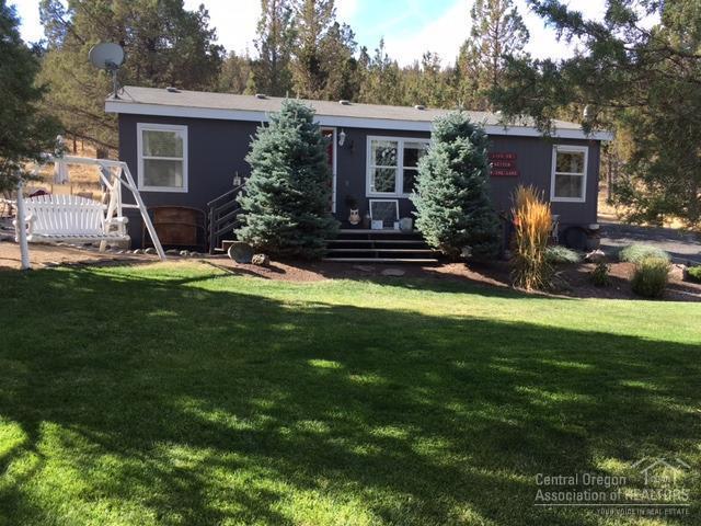 12303 SE Juniper Canyon Road, Prineville, OR 97754 (MLS #201610032) :: Birtola Garmyn High Desert Realty