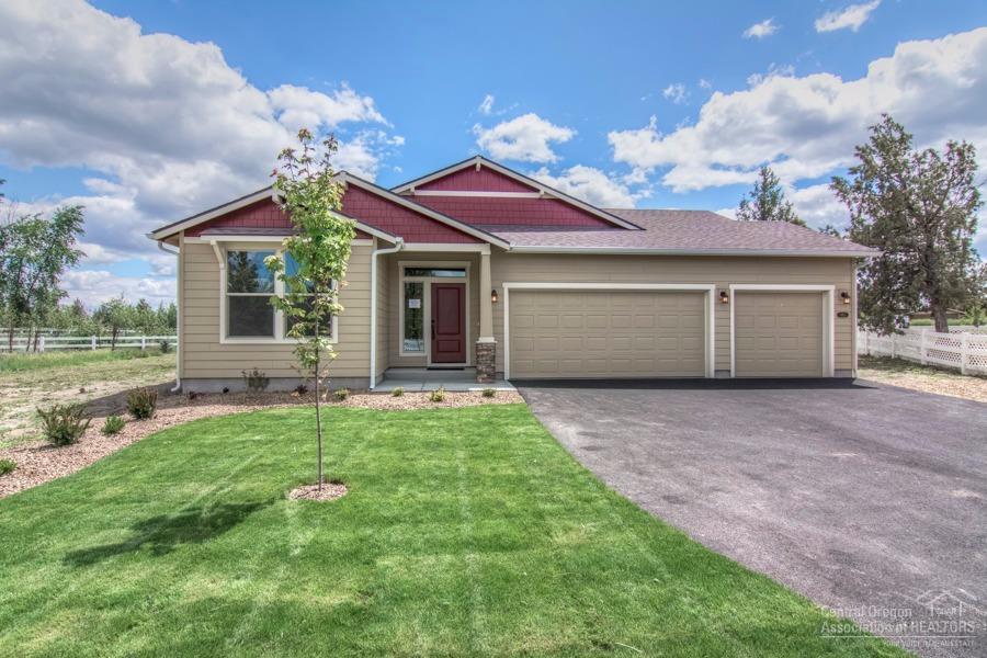 9225 12th Lane, Terrebonne, OR 97760 (MLS #201610281) :: Birtola Garmyn High Desert Realty