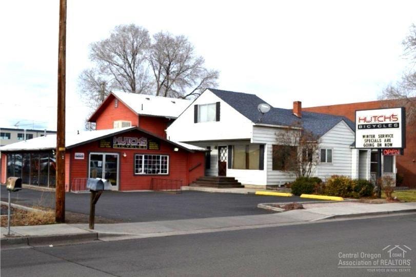 825 7th Street - Photo 1