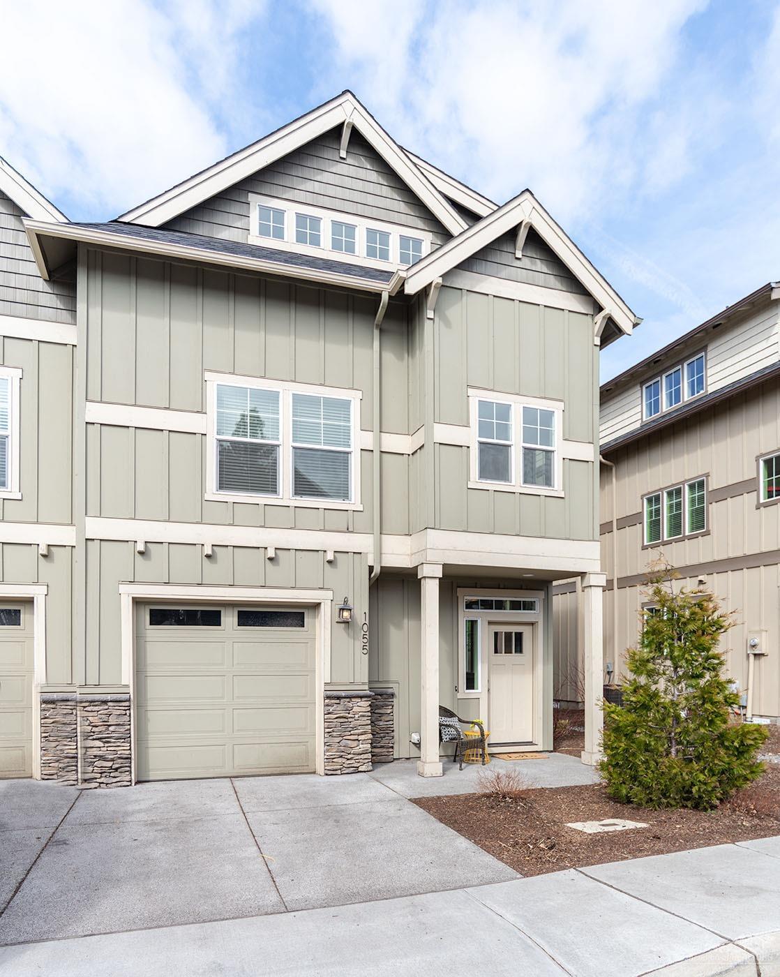 1076 Leonel Lane - Photo 1