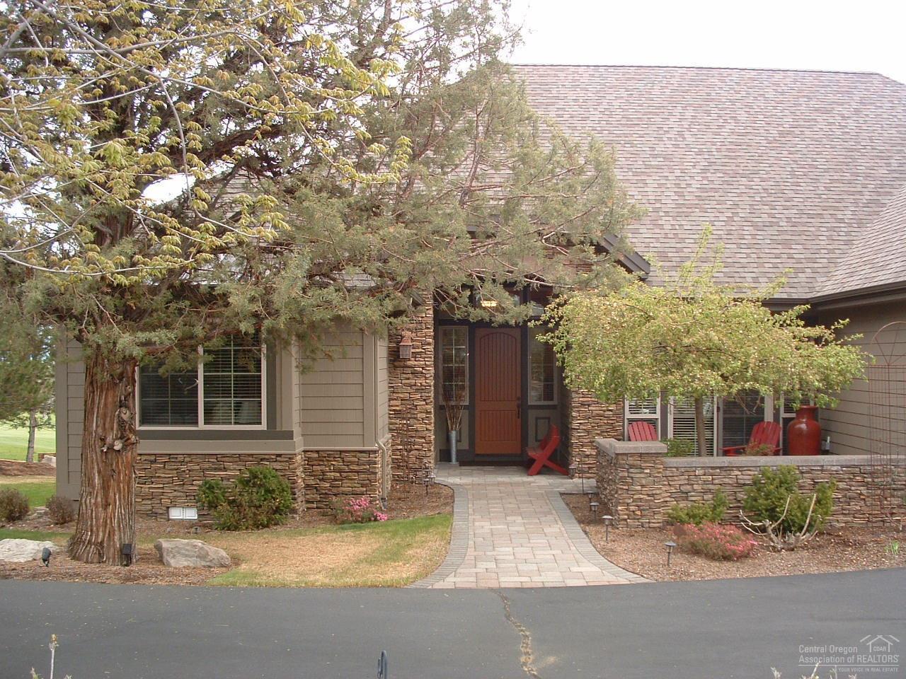 772 Kestrel Court - Photo 1