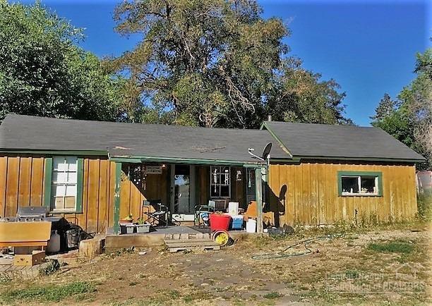 45484 College Street - Photo 1