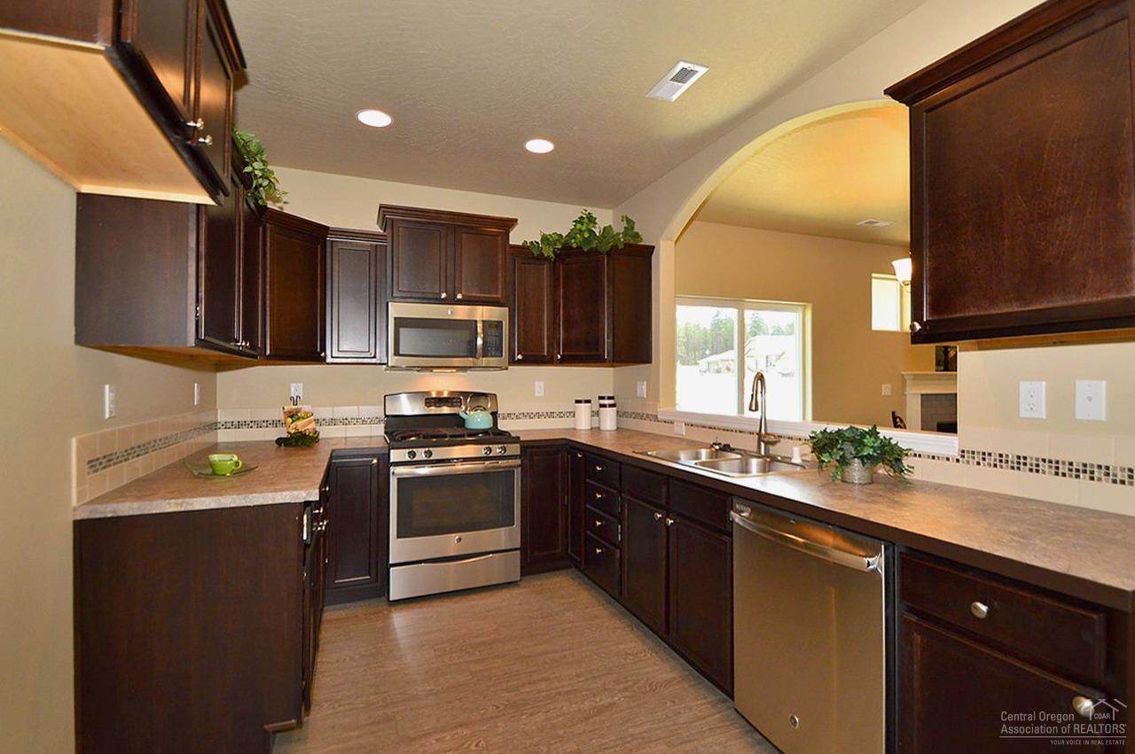 2505 Ivy Way - Photo 1