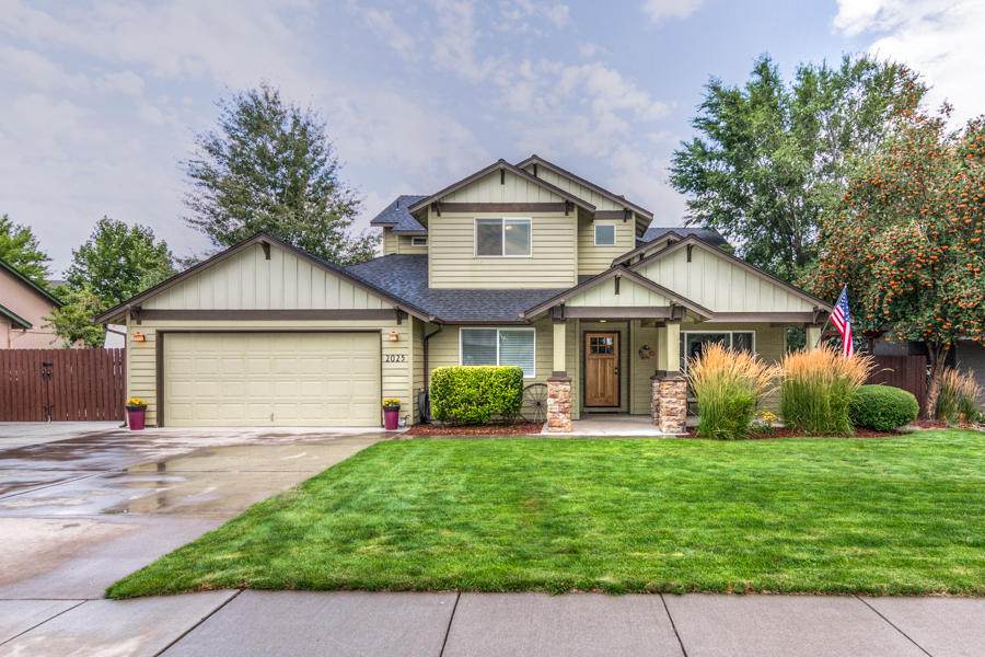 2025 Poplar Avenue - Photo 1