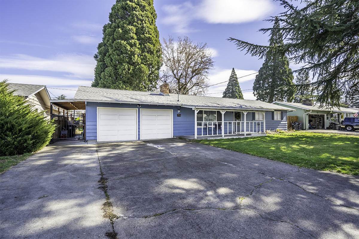 715 4th Street - Photo 1