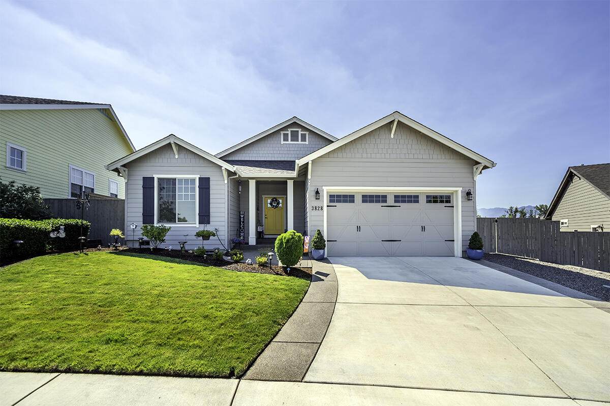 3828 Sherwood Park Drive - Photo 1