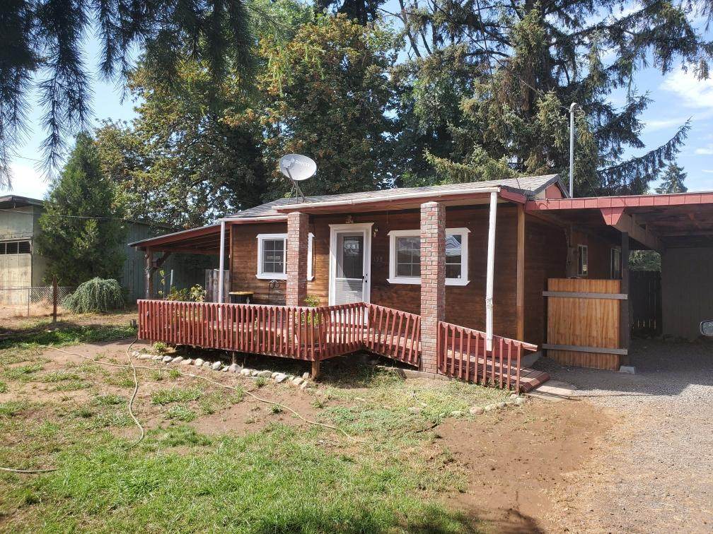 135 Hult Avenue - Photo 1