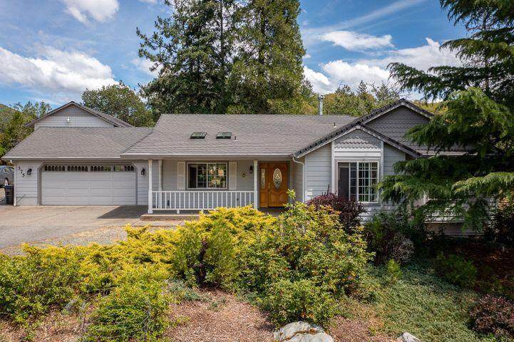 375 Appaloosa Drive - Photo 1