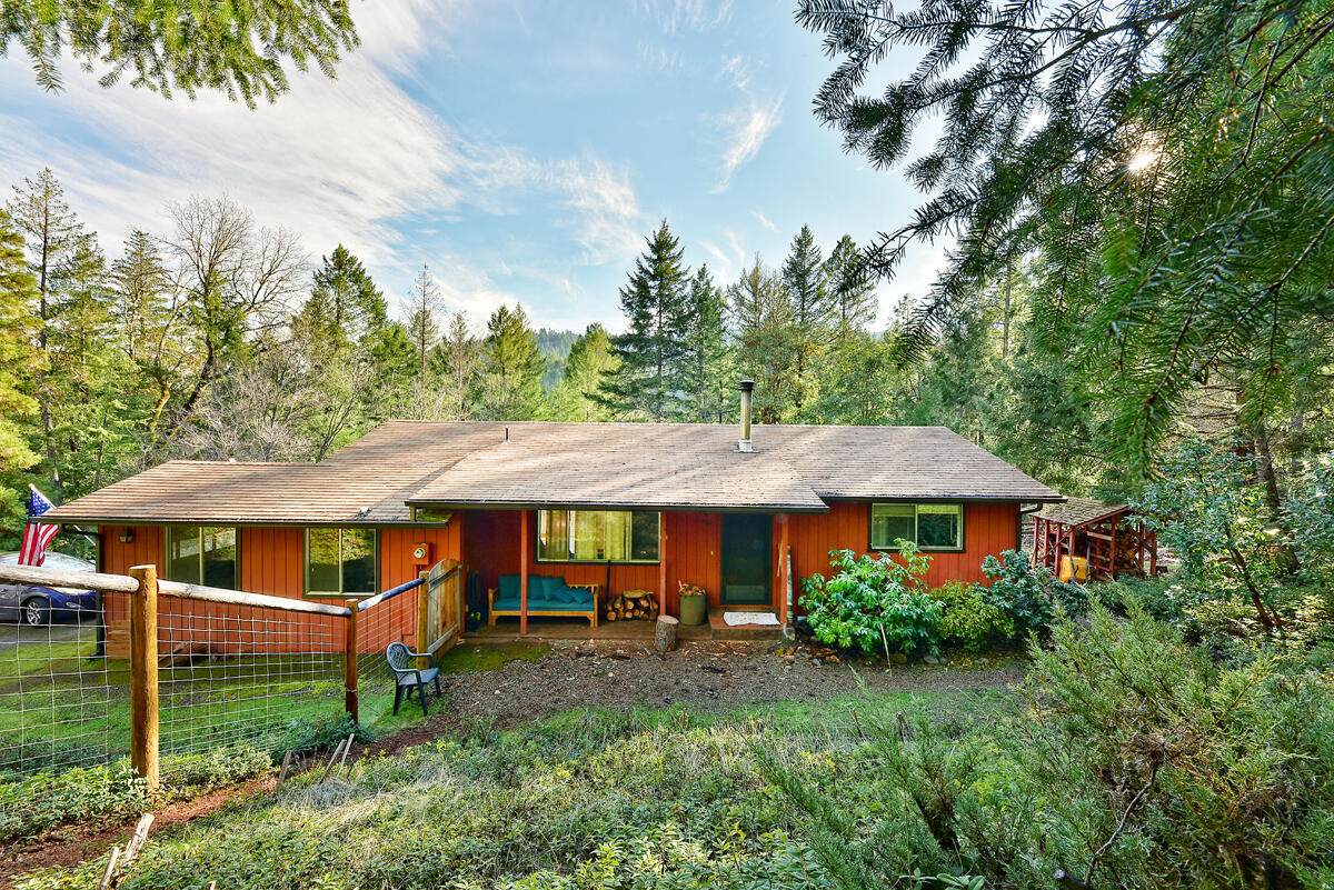 430 Pickett Creek Road - Photo 1