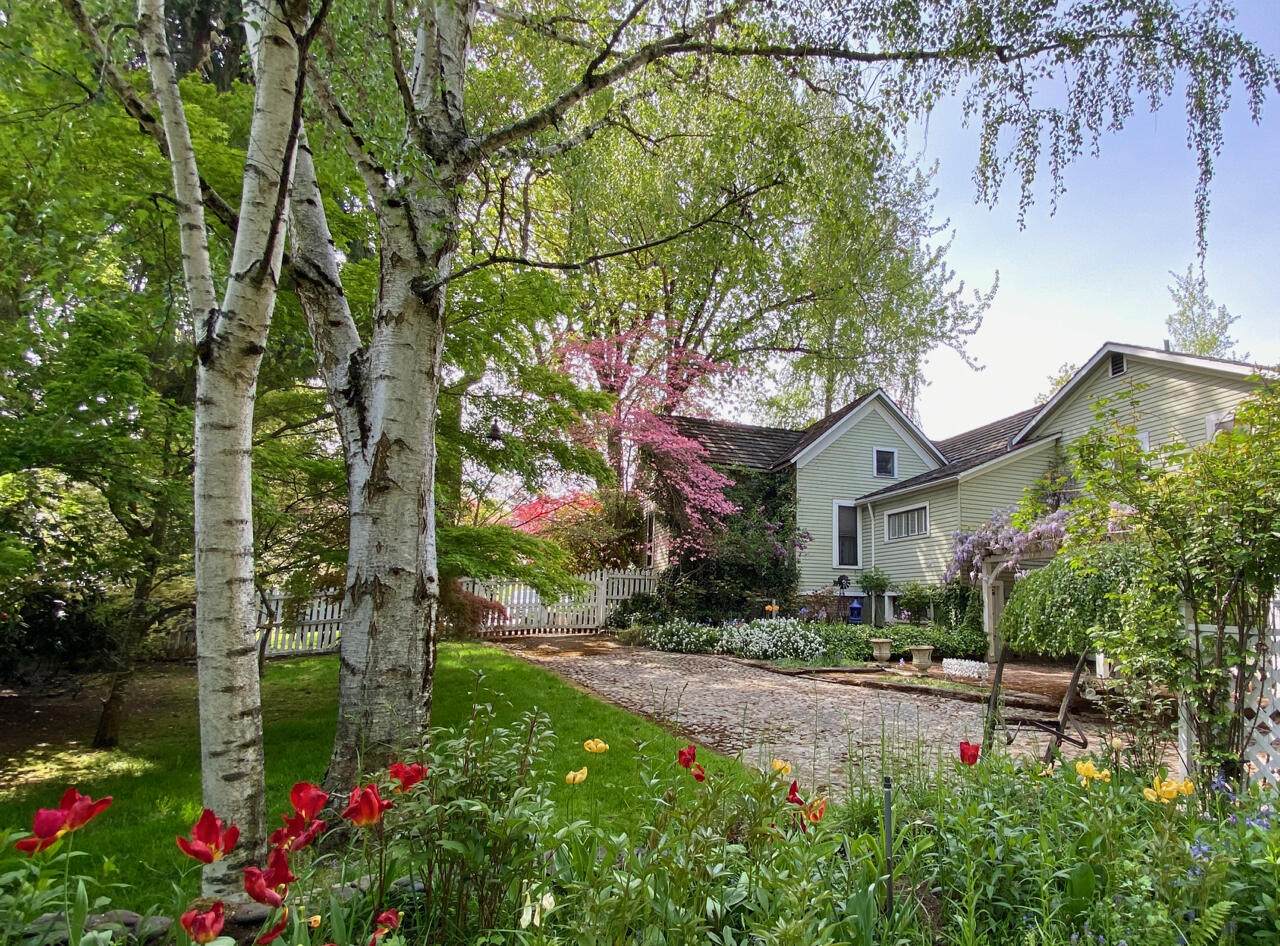 1109 9th Street - Photo 1