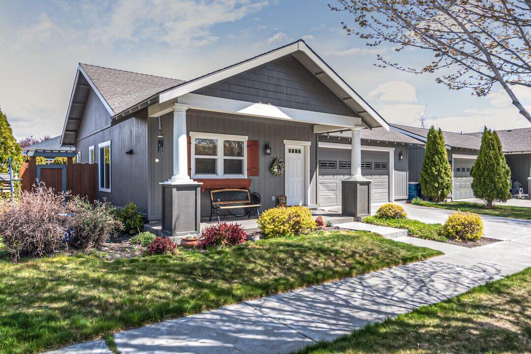 2223 Cedar Avenue - Photo 1